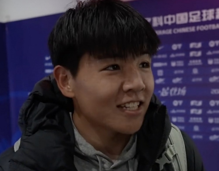  首次入選國足后決定保密，徐彬：希望這次我可以為國足做點什么