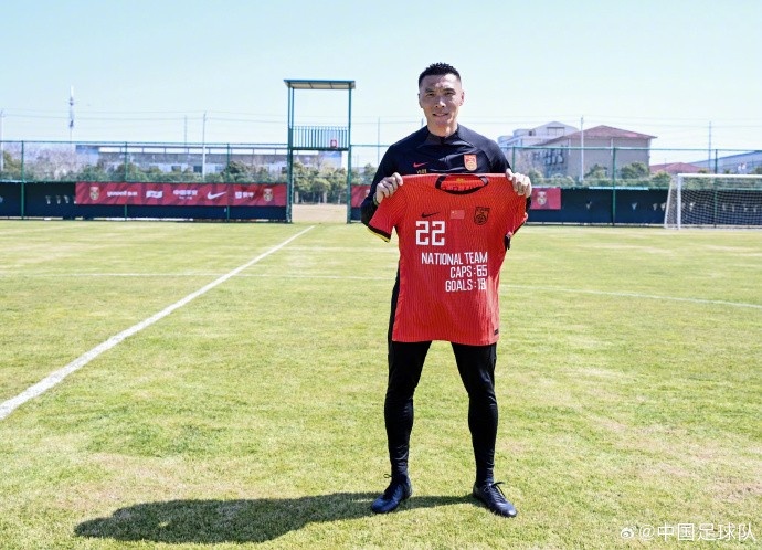  向退役的前國家隊球員于大寶表達(dá)感謝、送上祝福