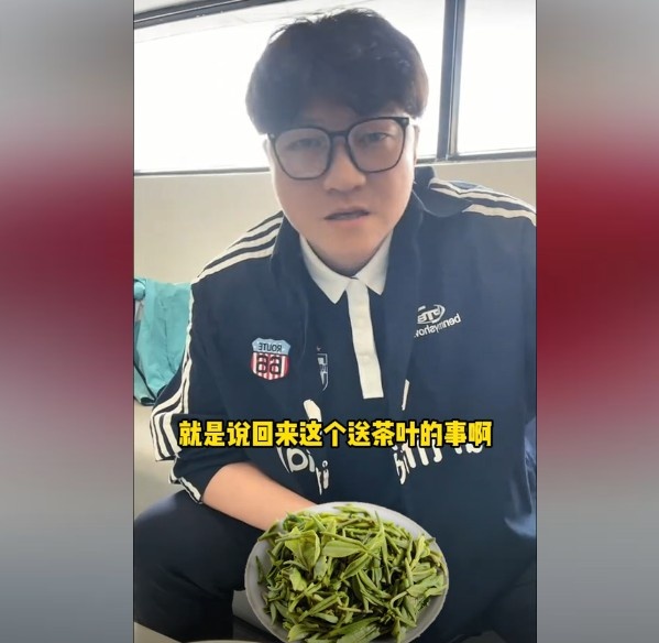  趙鵬：不太清楚賈秀全要球員買茶葉的段子，但這在現(xiàn)實(shí)中也正常