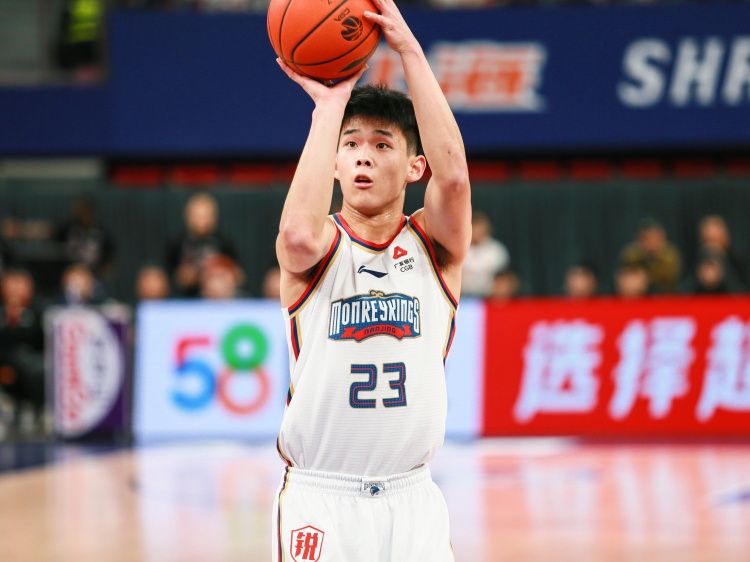  攻擊欲望很強！林葳半場出手14次拿下14分1板1助2斷