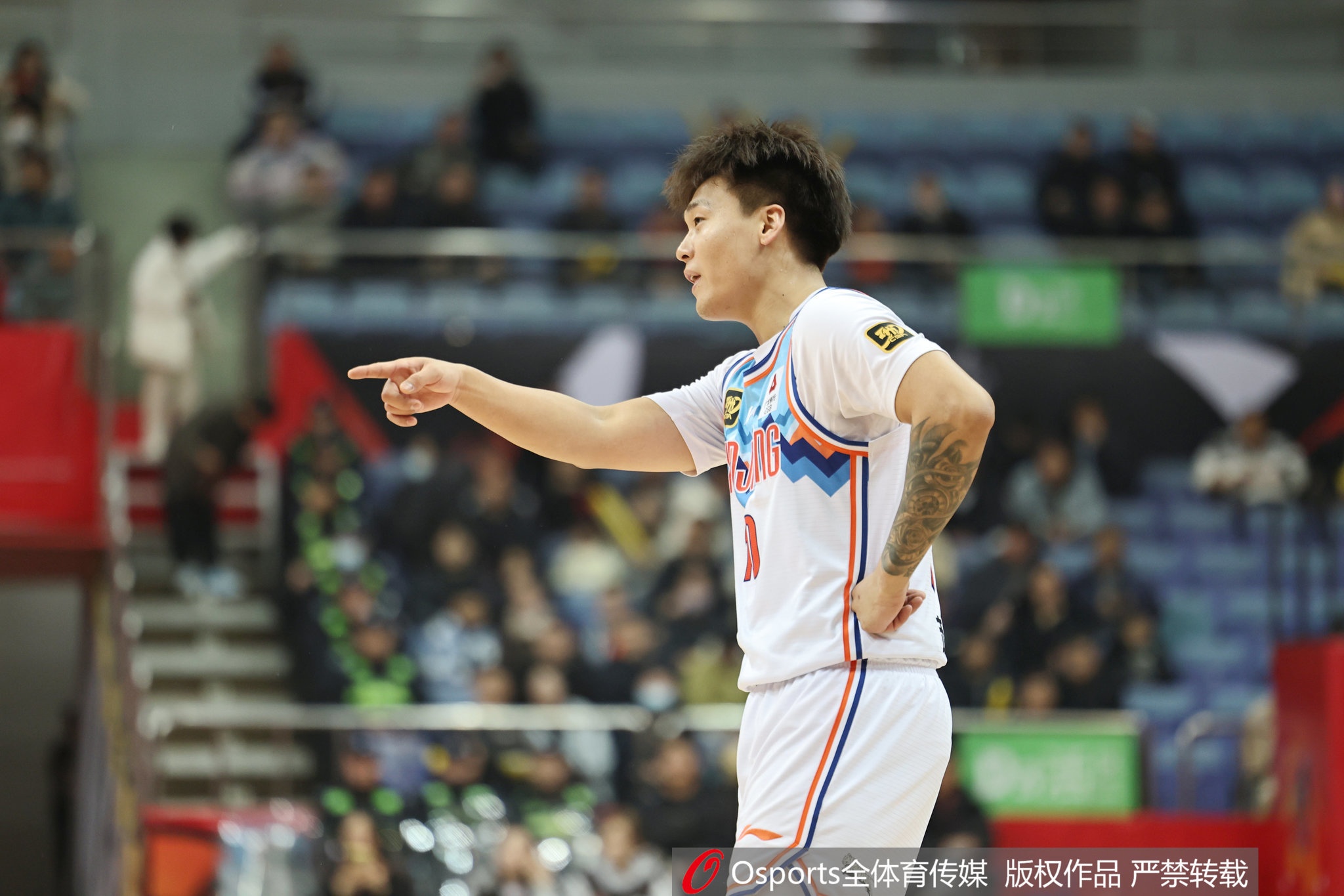 首戰(zhàn)舊主！趙睿半場5中1僅拿4分3板3助1斷 正負值-19